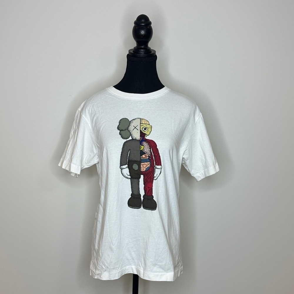 [UNISEX] Uniqlo x KAWS Graphic Tee White S | Limited Edition Companion Art - Picture 2 of 10